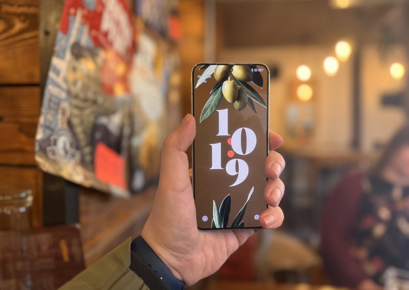 Kompaktni flagship koji oduševljava: Isprobali smo Xiaomi 15